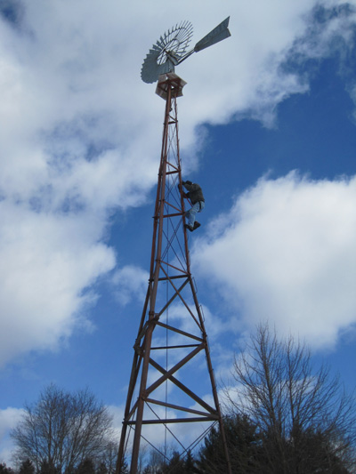 steve on windmill tower