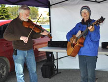 Steve Sue Manistique Farmers Mkt 2015