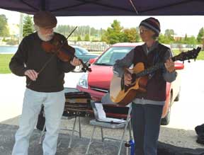 ManyTracks at Man Farm Mkt