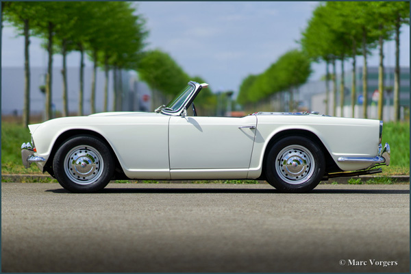 Triumph TR-4