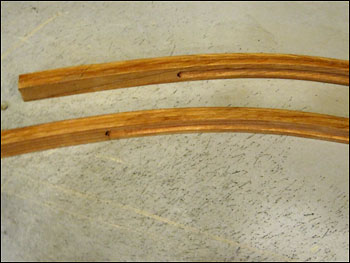 Stem rub strip grooves