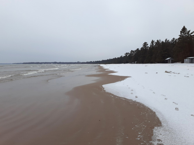 Rogers Park beach Dec 20, 2021