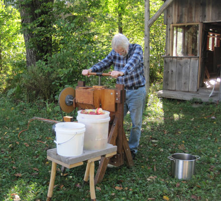 pressing cider